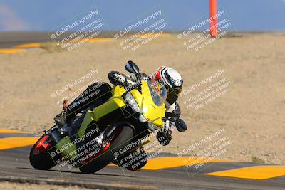 media/Oct-09-2022-SoCal Trackdays (Sun) [[95640aeeb6]]/Turn 12 (140pm)/